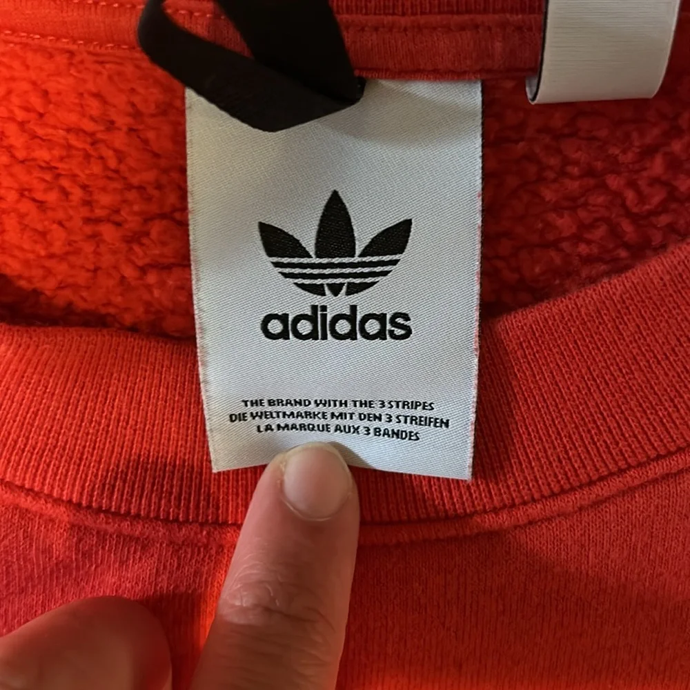Small Men’s Adidas Adventure Sweatshirt!